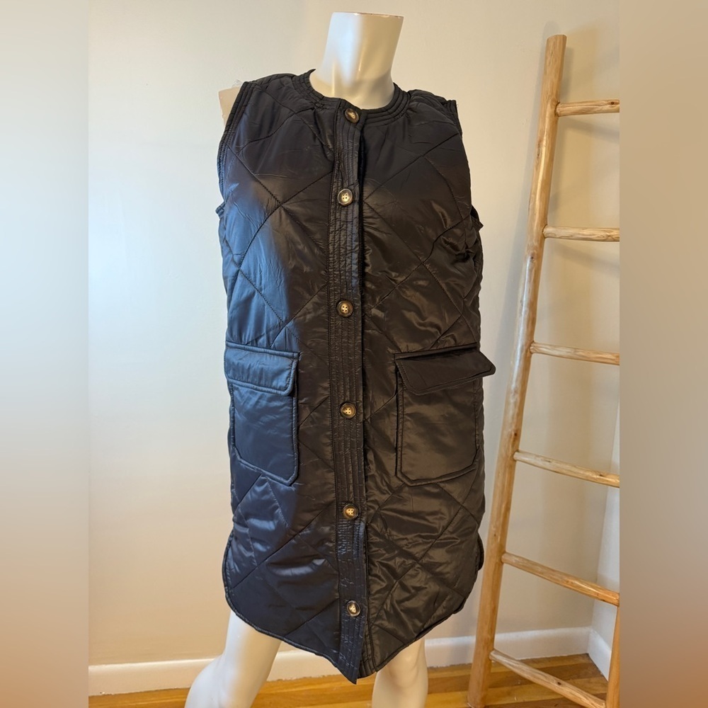 Top It Off Quilted Long Button Up Stadium Style Sleeveless Vest M/L Black NWT